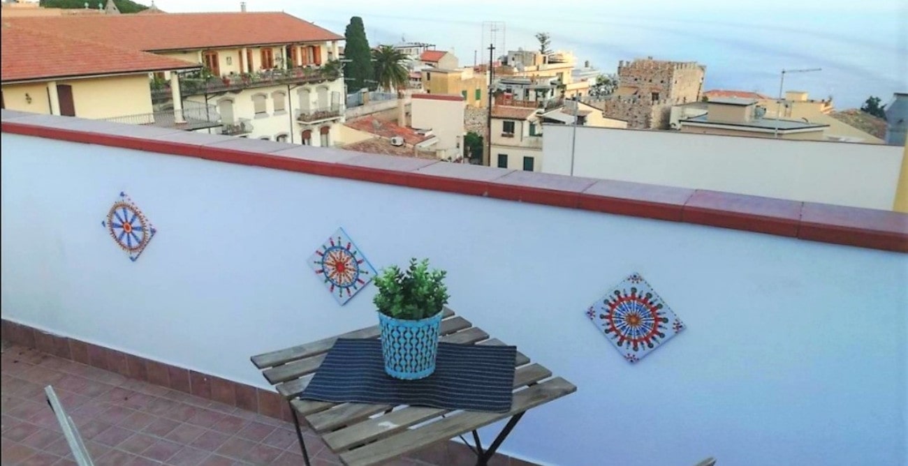 Anto's Apartments Taormina su due livelli